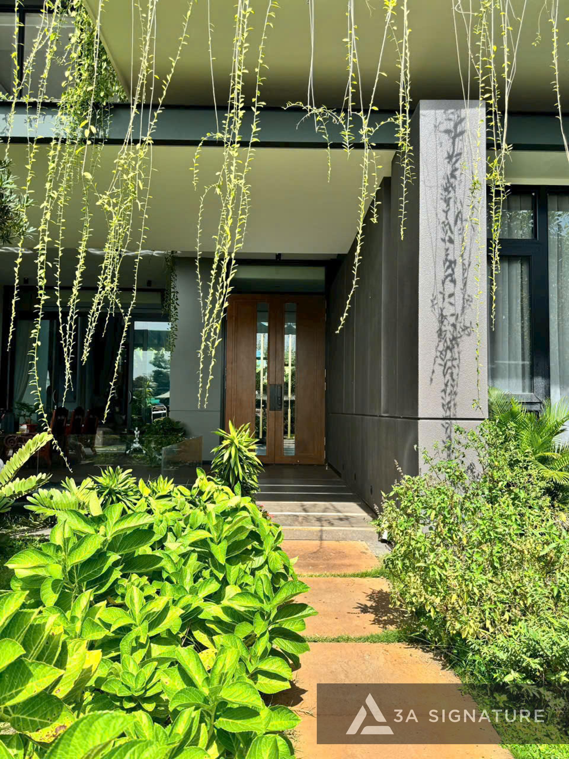 Thiet ke thi cong biet thu pho Green Villa nhiet doi hien dai - Binh Phuoc