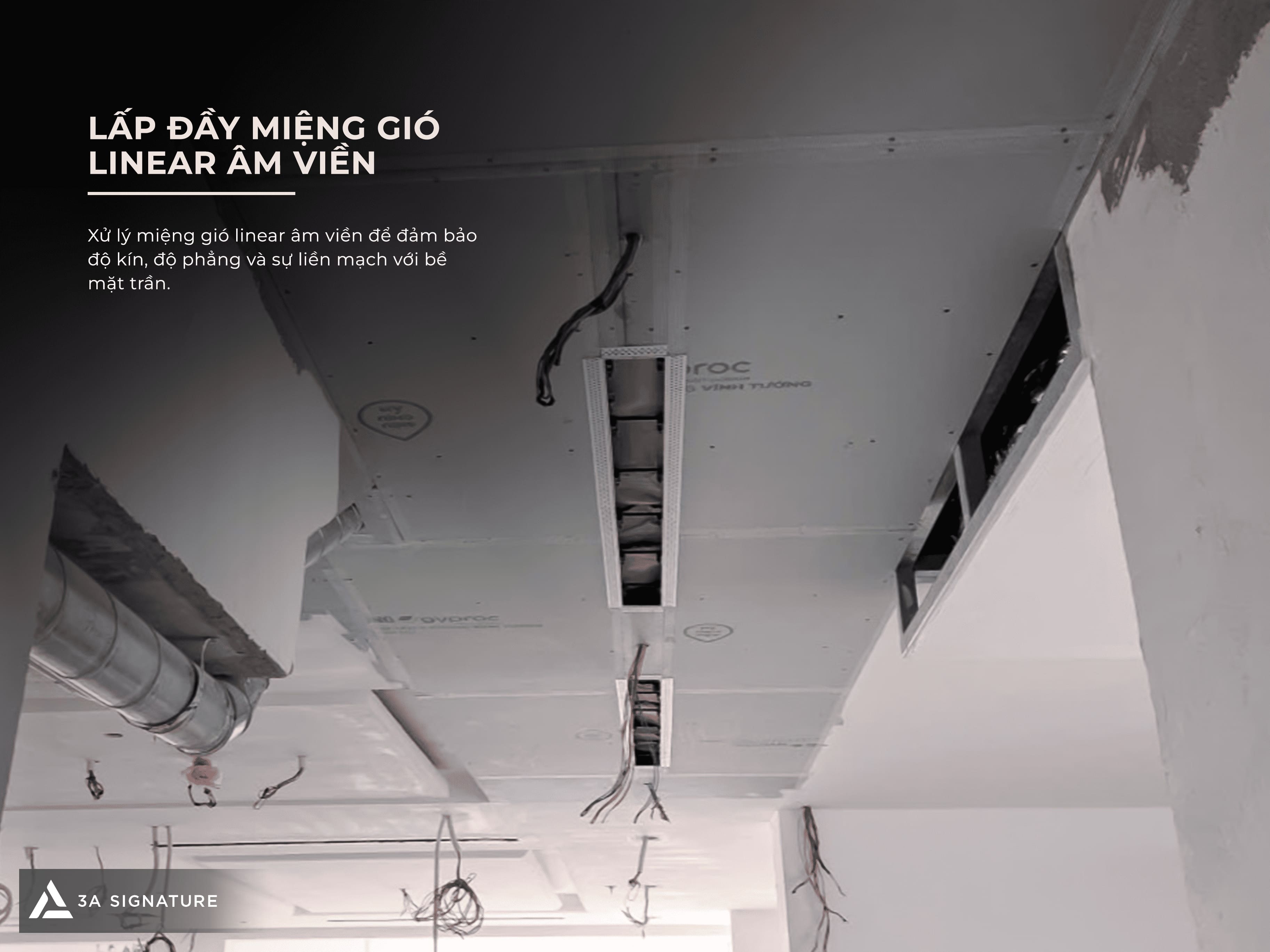 Hình ảnh thi công trần thạch cao Legacy Penthouse tại khu vực miệng gió linear âm viền, kiểm soát độ kín và độ phẳng trần.