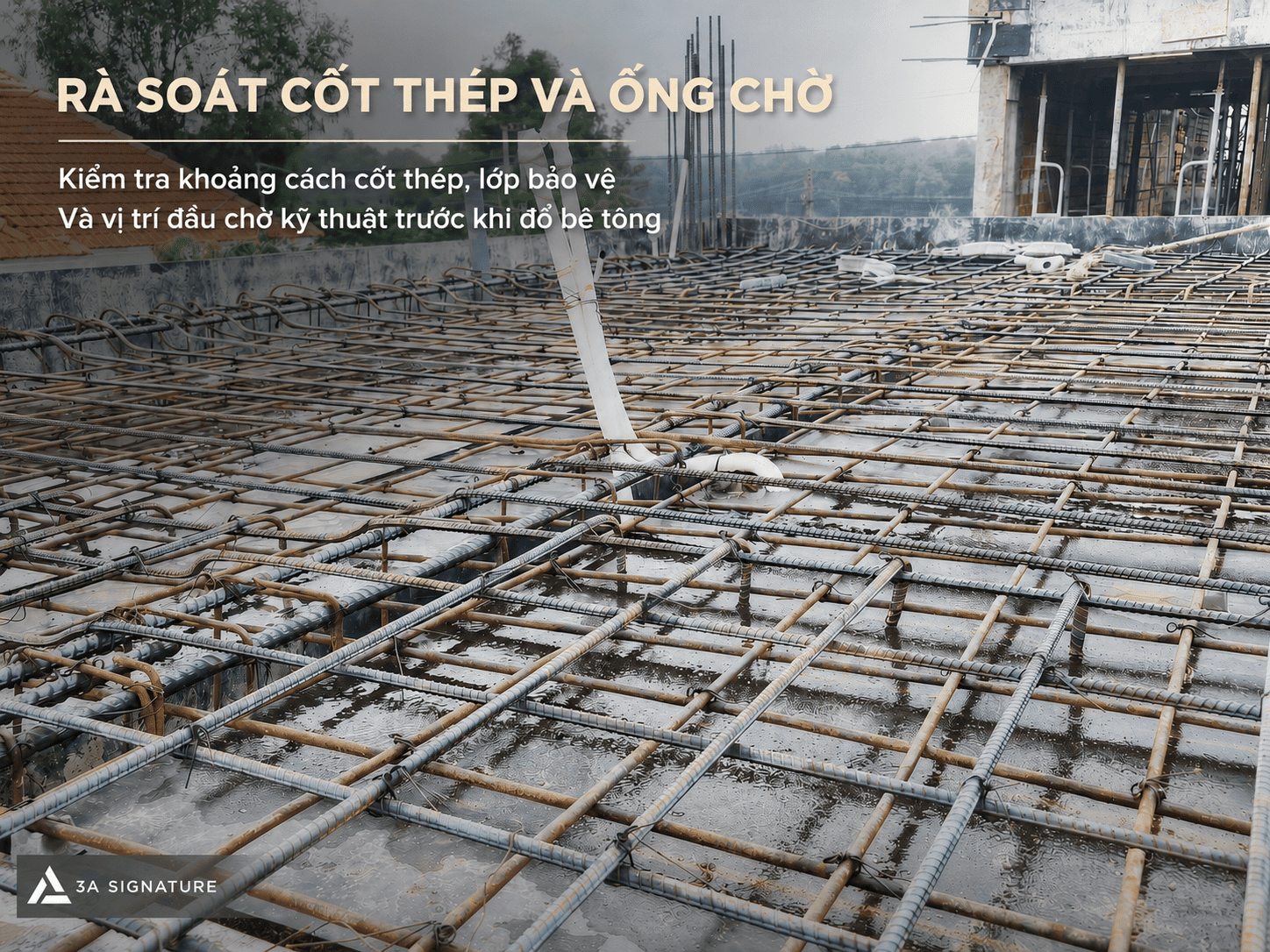 Hình ảnh kiểm tra cốt thép, lớp bảo vệ và ống chờ trước thi công bê tông dầm sàn tầng 2 tại công trình biệt thự.